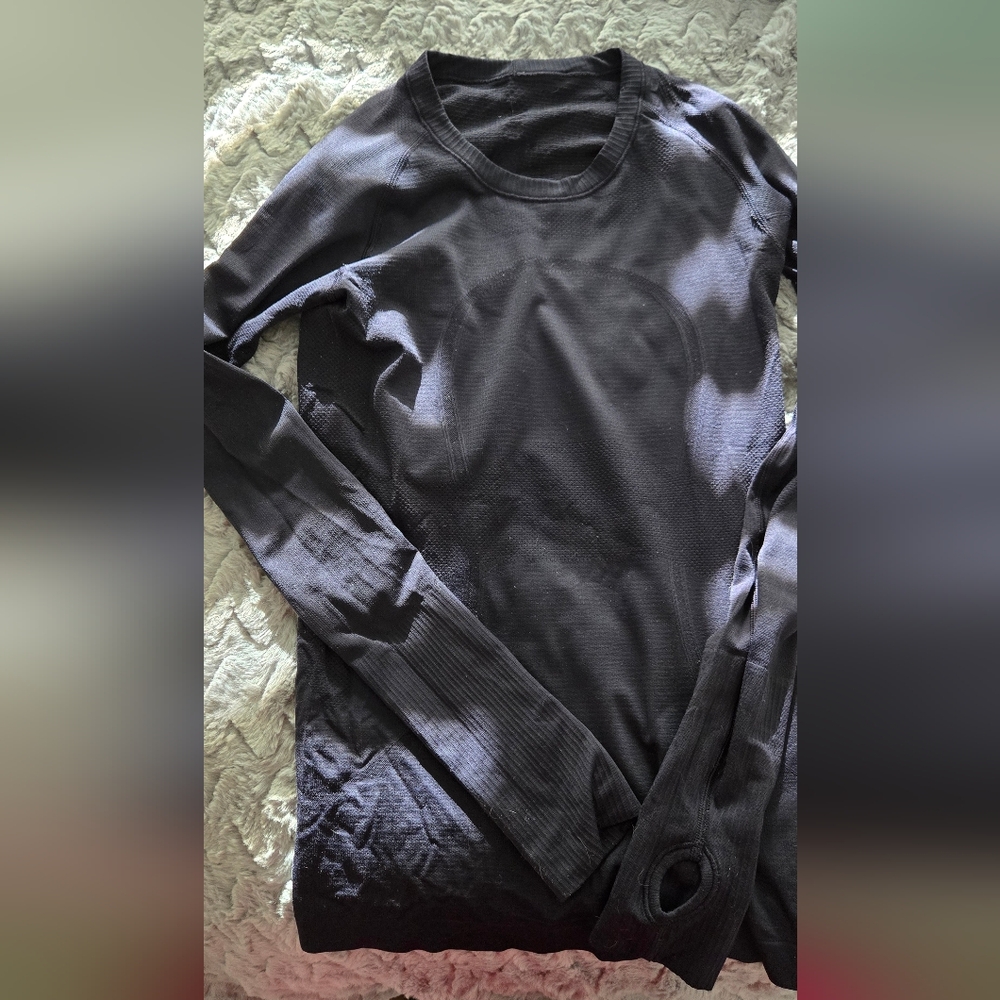 Lululemon long sleeve fast and free top
